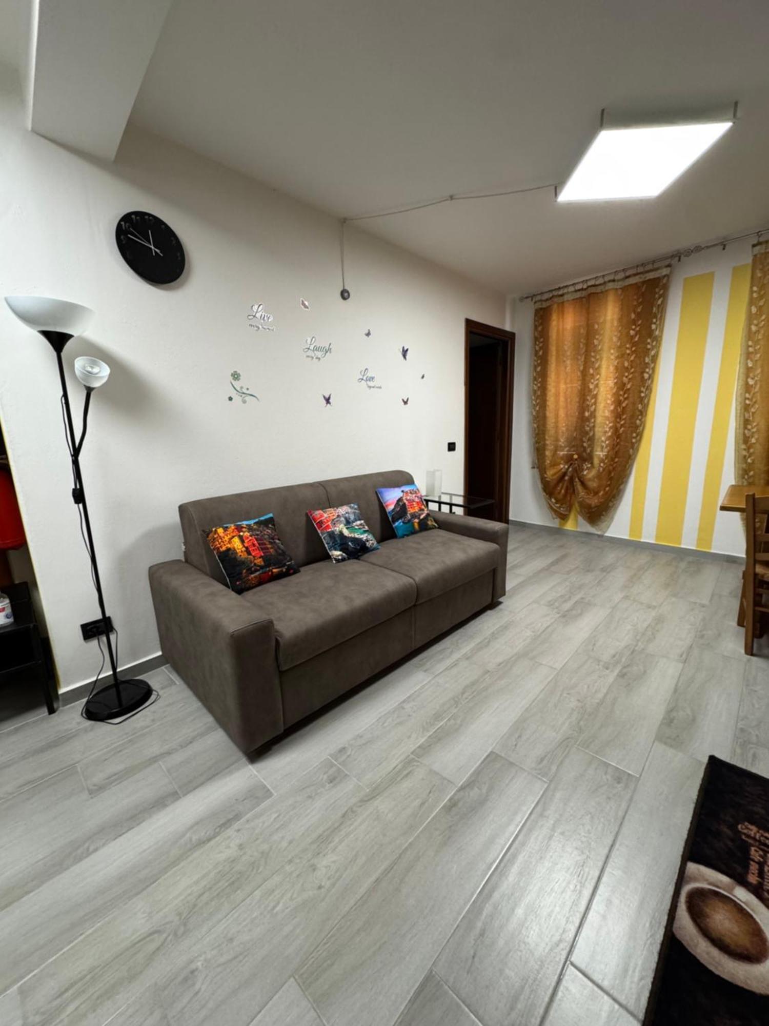 ריומאג'ורה Alloggio Vista Mare Macrescia מראה חיצוני תמונה